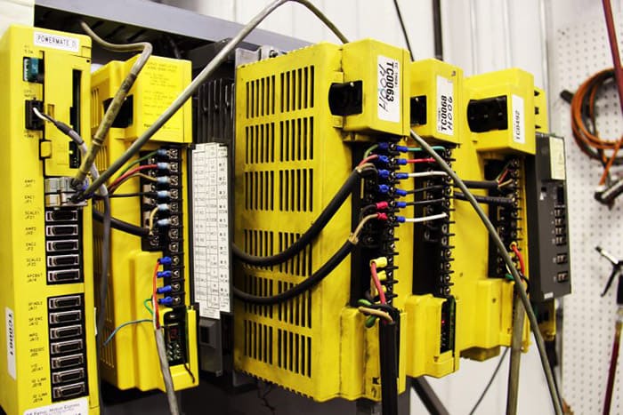 fanuc servo amplifiers.jpg