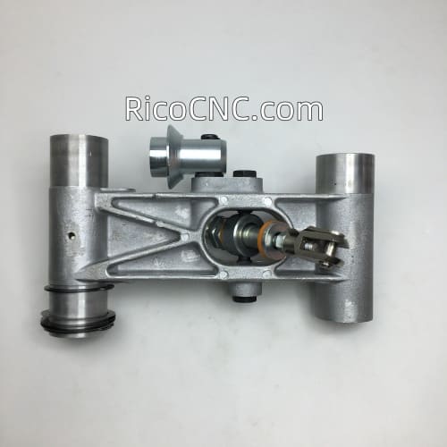 2055083790 2-055-08-3790 Tracking bracket.jpg 2055083790 2-055-08-3790 Tracking bracket.jpg