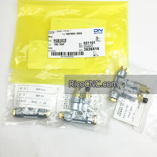 R281019 DISTRIBUTOR.jpg