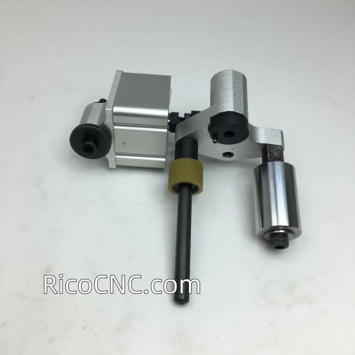 Woodworking machine parts.jpg Woodworking machine parts.jpg