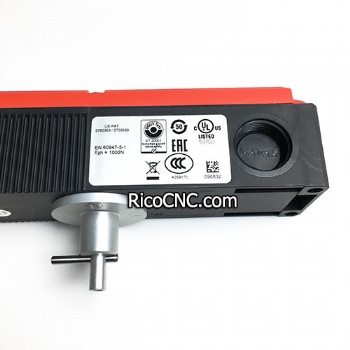 EUCHNER 084285 Interruptor de seguridad TP3-2131A024MC1743 con contacto de control de puerta