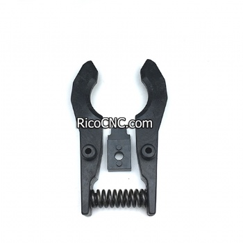 First Round BT40 tool forks for HDW Bucket Type CNC Tool Magazine