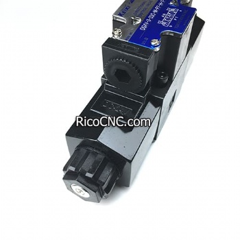 TOKYO KEIKI DG4V-3-33C-M-P7-H-7-56 Solenoid Operated Directional Control Valve